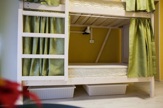 Khostel - Frunzenskaya