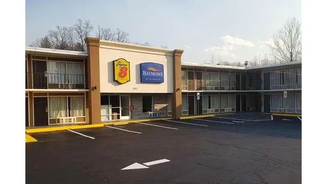 Super 8 by Wyndham Morganton