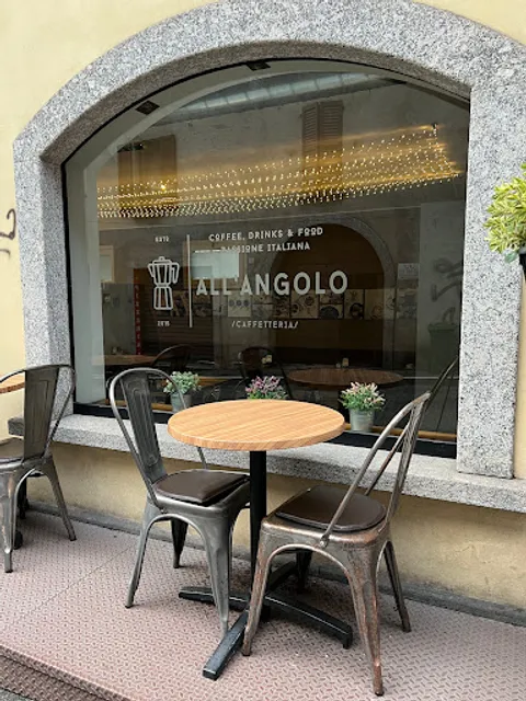 All'Angolo