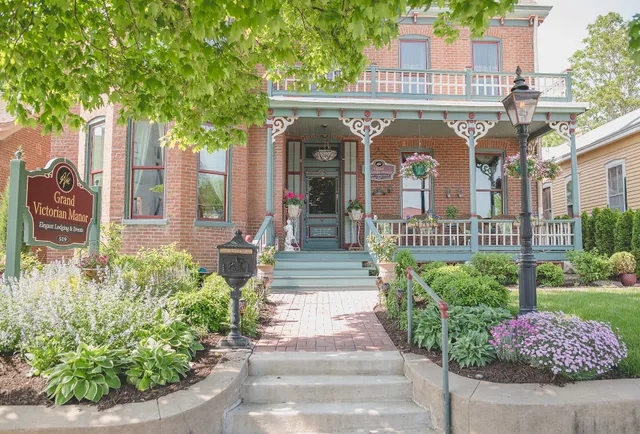 Boonville Luxury Lodging