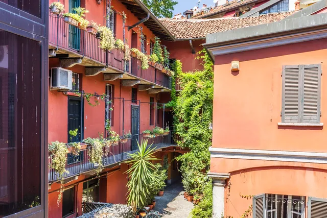 Milan stay - Alzaia naviglio grande