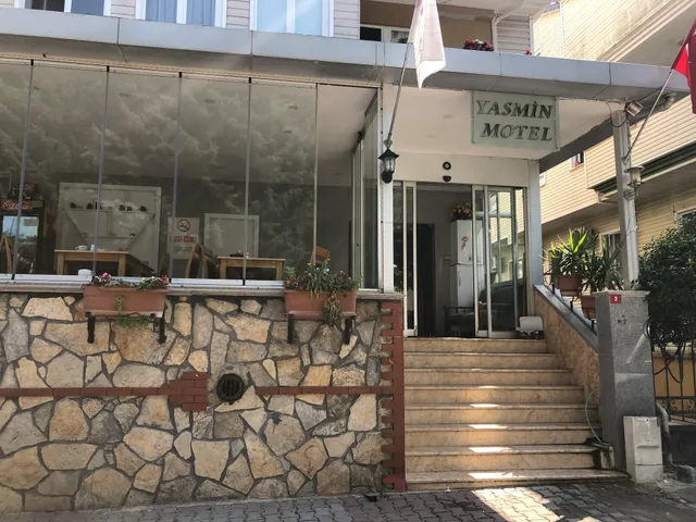Yasmin Motel
