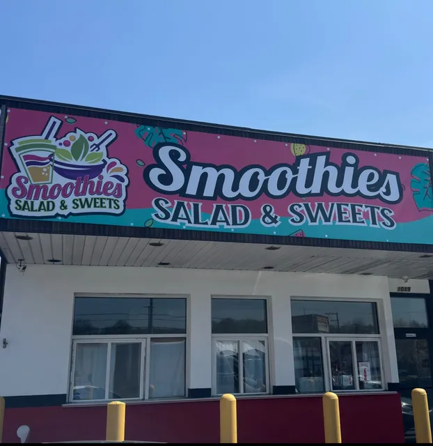 Smoothies Salad and Sweets