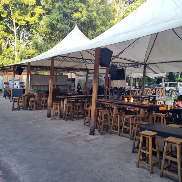 Kipong Bar and lounge