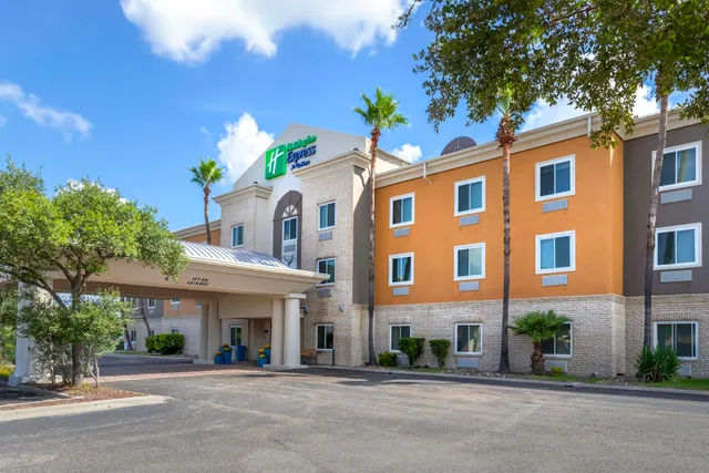 Holiday Inn Express & Suites