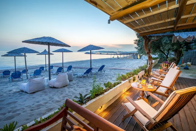 Lysistrata Bungalows