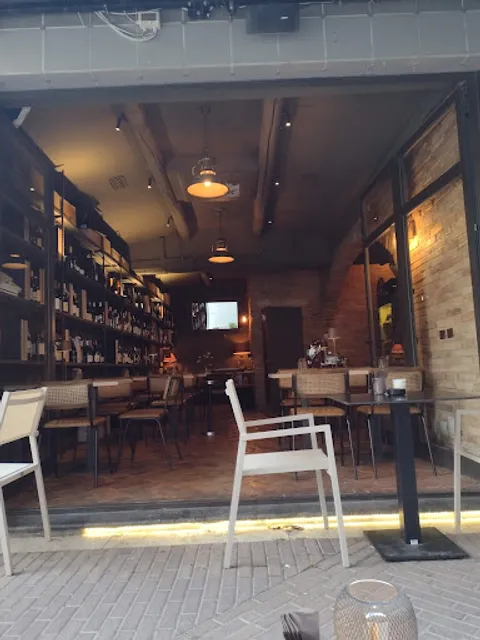 Il Vicolo Enoteca Pub