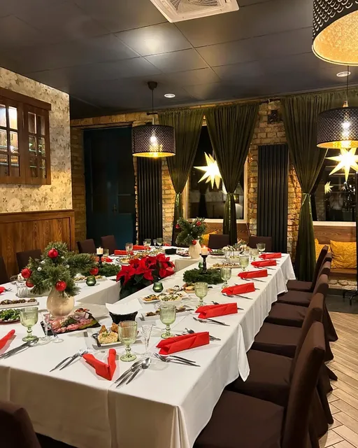 Trzy Po Trzy w Kamienicy