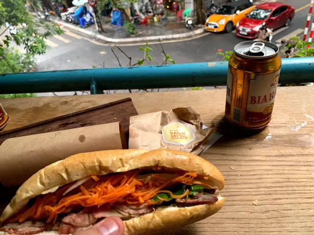 Banh Mi 25