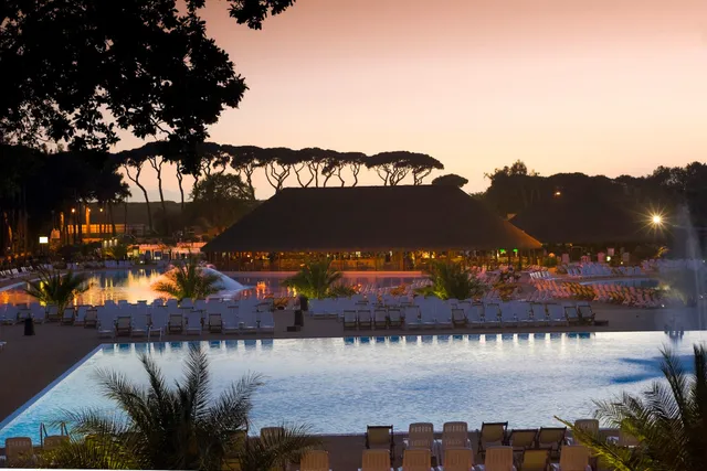 hu Park Albatros village