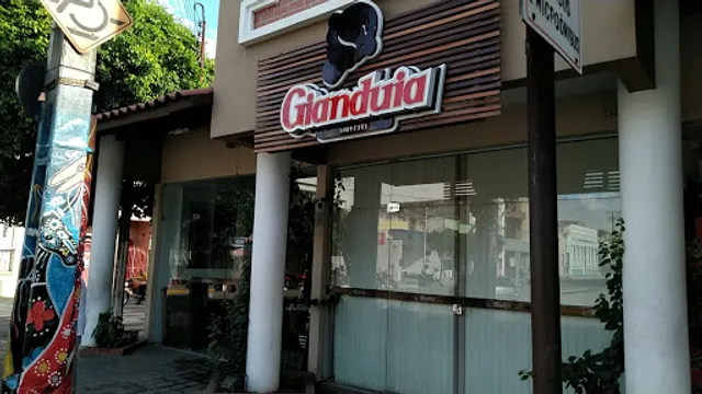 Gianduia Ice Cream and Coffee Shop