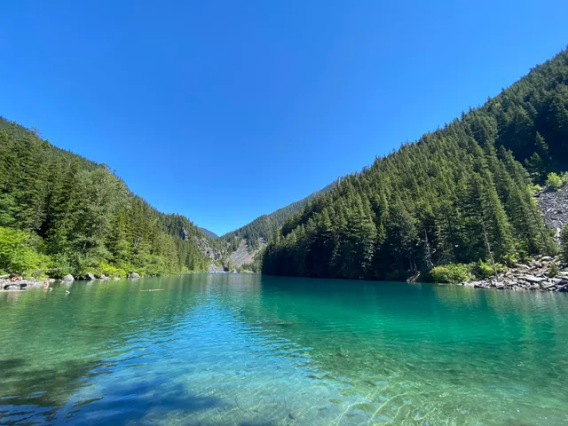 Lindeman Lake Parking Lot