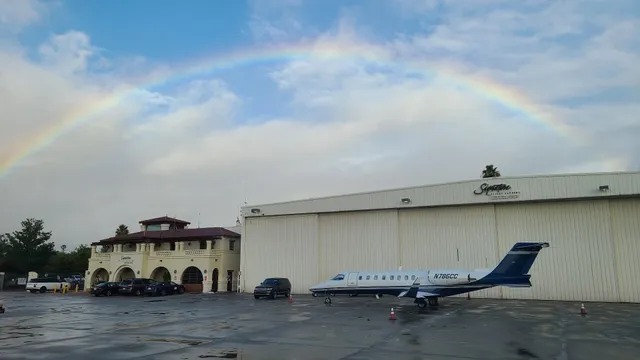 Signature Aviation VNY East - Van Nuys Airport