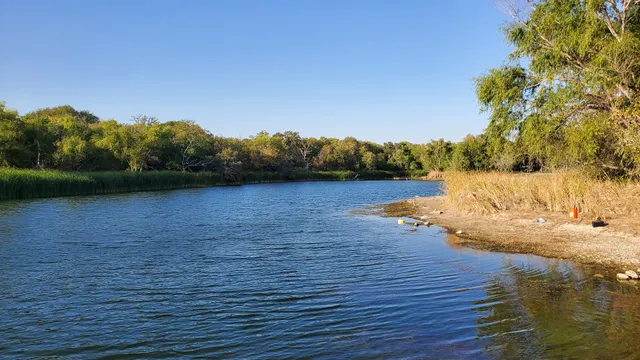 Lake Fayette Oak Thicket Park