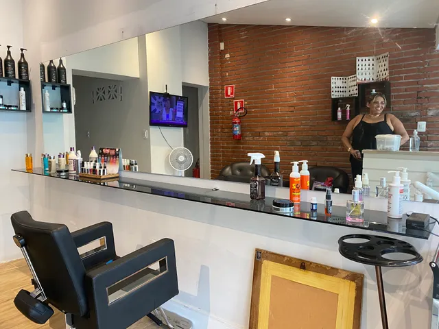 Lazarus Nifty Hairdressers