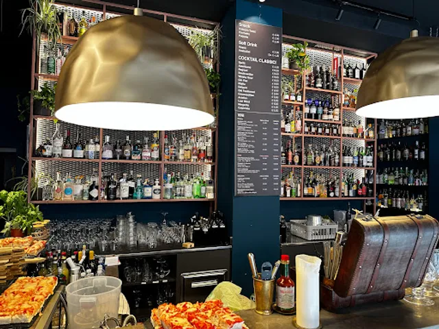 Marais Wine and Cocktails