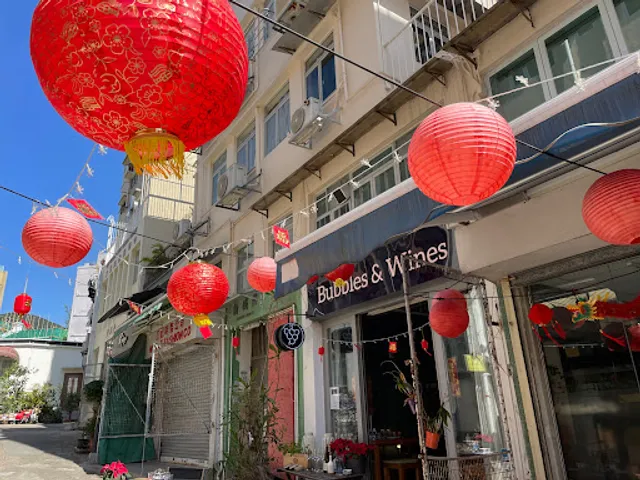 Bubbles & Wines Stanley