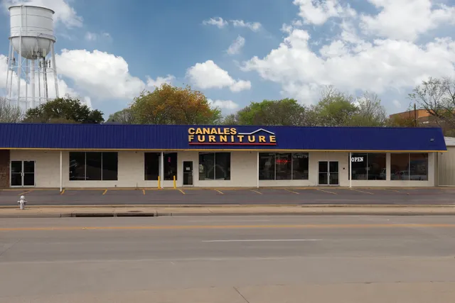 Canales Furniture / Mueblería Corsicana