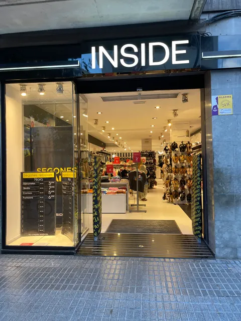 INSIDE - Botiga de Roba i Sabates