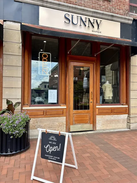 SUNNY Boutique