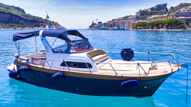 Hellocinqueterre Boat Tour Manarola