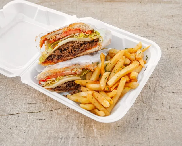 El Mocanito Dominican Grill