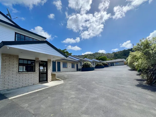 BK'S Pohutukawa Lodge