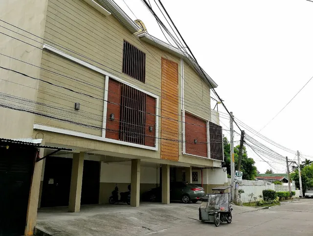 Clark Pad Inn "Overnights, Long and Short Term Stays"