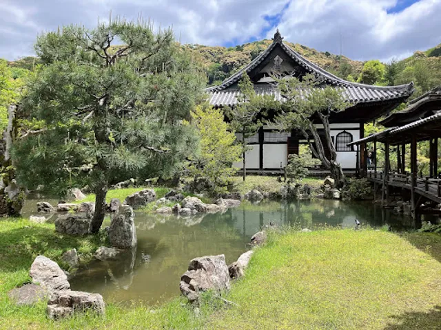 Kōdaiji Temple - illuminated at night