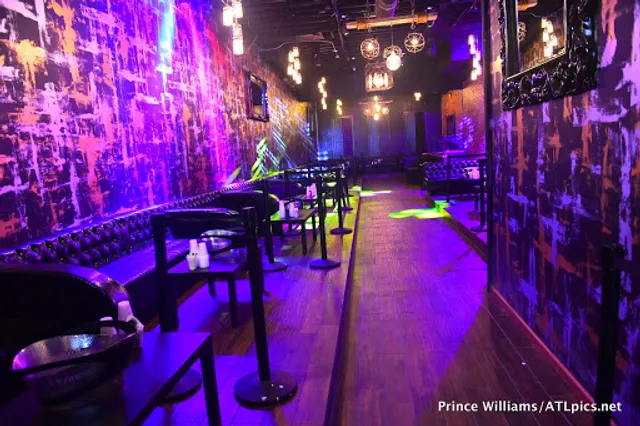 Chic Restaurant & Lounge