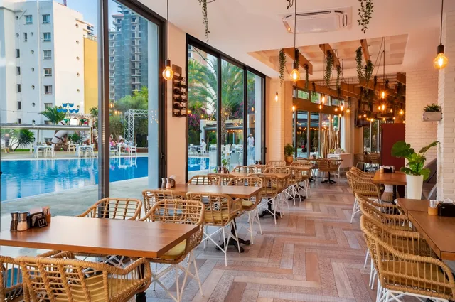 Lucca Restaurant & Bar