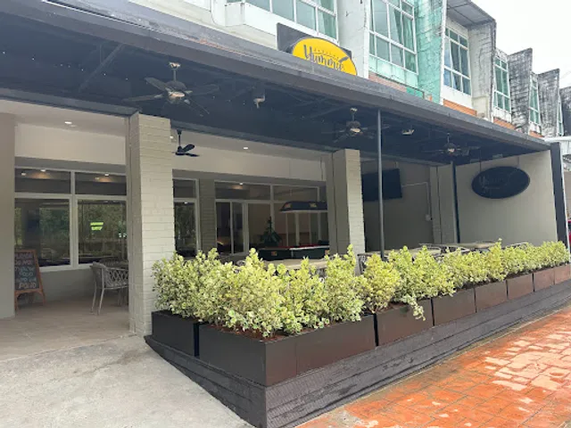 Yummy Destination Asia food corner พื้นที่อร่อย 美食之地