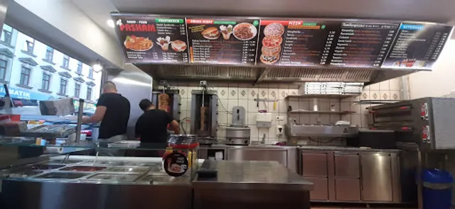 Pasham Kebap Pizza Schnitzel