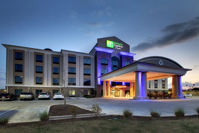 Holiday Inn Express & Suites Natchez South by IHG