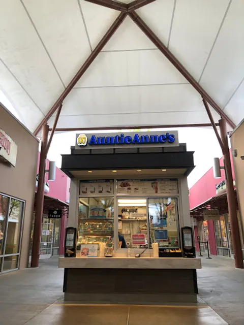 AUNTIE ANNE'S PRETZELS - KIOSK