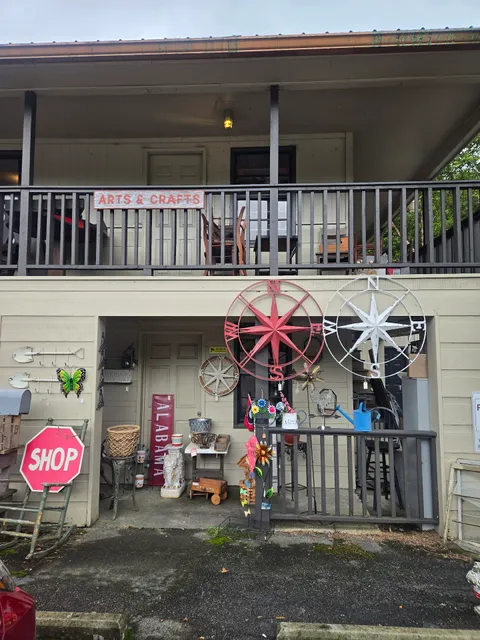 Southern Flare Antiques and Interiors