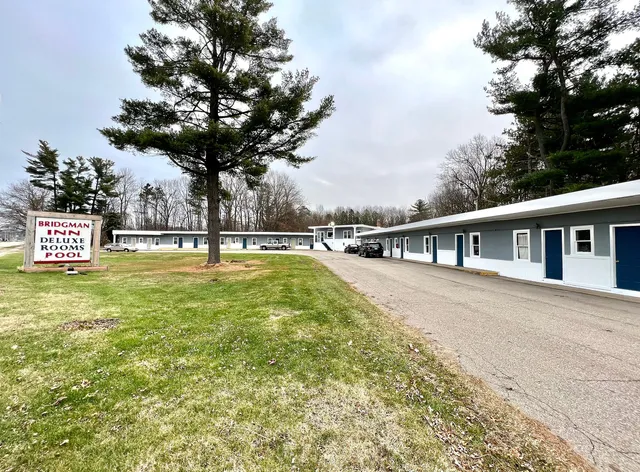 Bridgman Inn