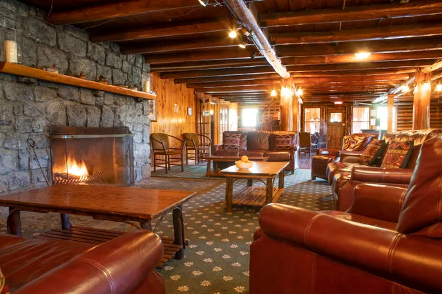 The Log House Restaurant and Pub