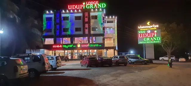 VISHNUPRIYA BOARDING & LODGING