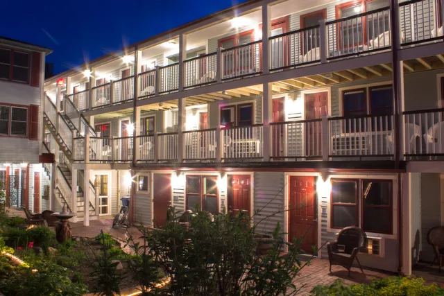 Martha's Vineyard Surfside Hotel