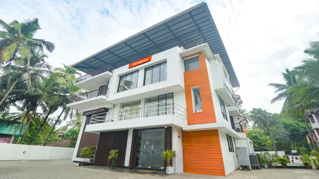 FabExpress Holiday Suites