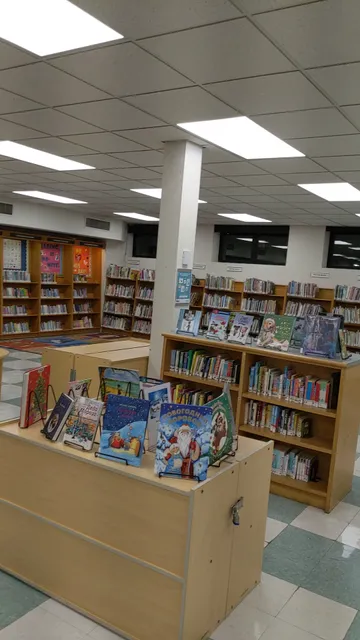 Brooklyn Public Library - Kings Bay Branch
