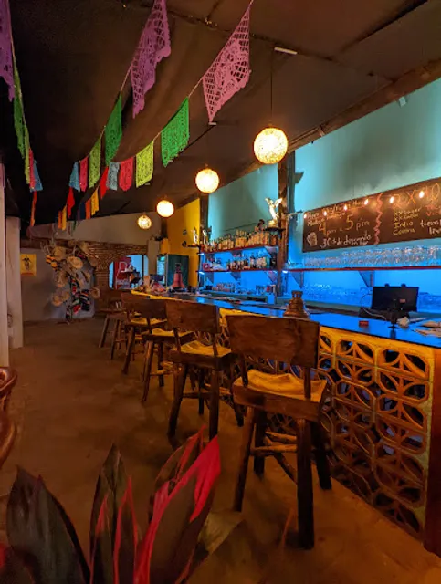 Ni Diablo Ni Santo - Lonchería y Cantina