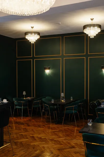 CULT RESTAURANT | KARAOKE | BAR