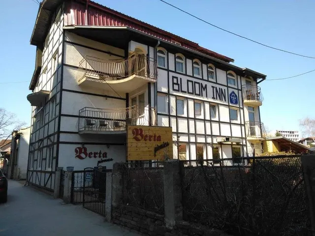 Bloom Inn Hotel & Hostel