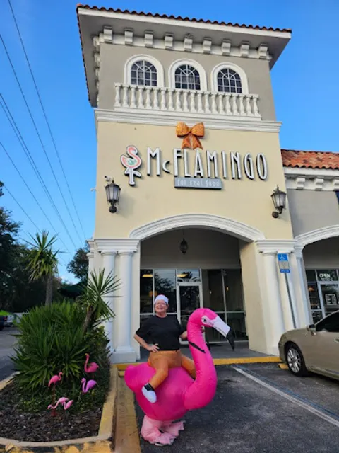 Mcflamingo - Beach Box Burgers and Chicken