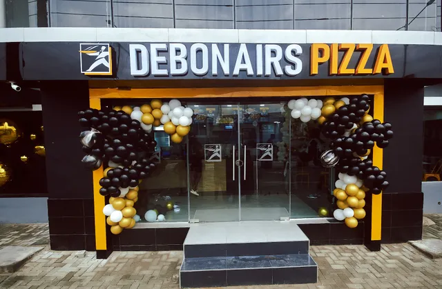 Debonairs Pizza