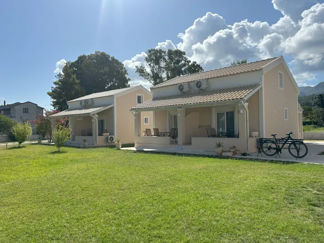 Summerlife Studios and Apartments