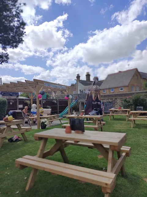 Heights of Alma & The Shack At The Back