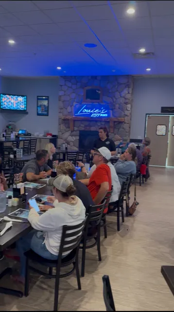 Louie's Sports Bar & Grill